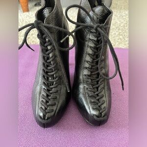 Plenty by Tracy Reese size 7 bootie.